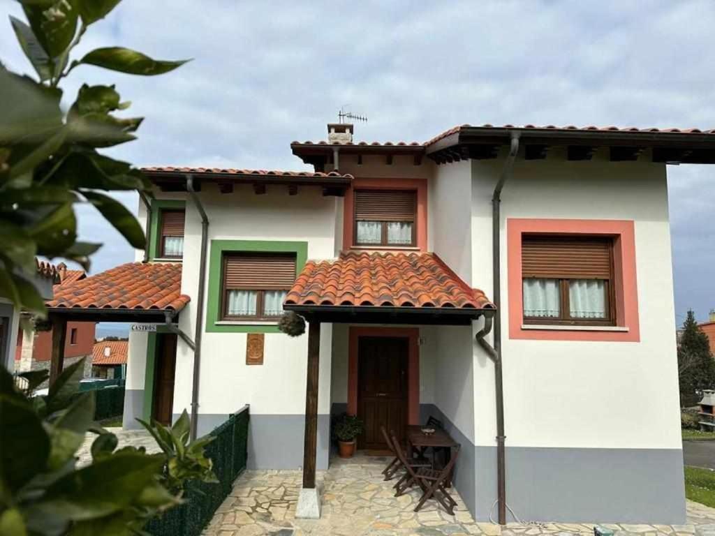 Los Castros Apartamentos Rurales A Llames de Pria Екстер'єр фото